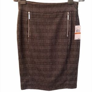 Michael Kors Pencil Skirt size small -NWT